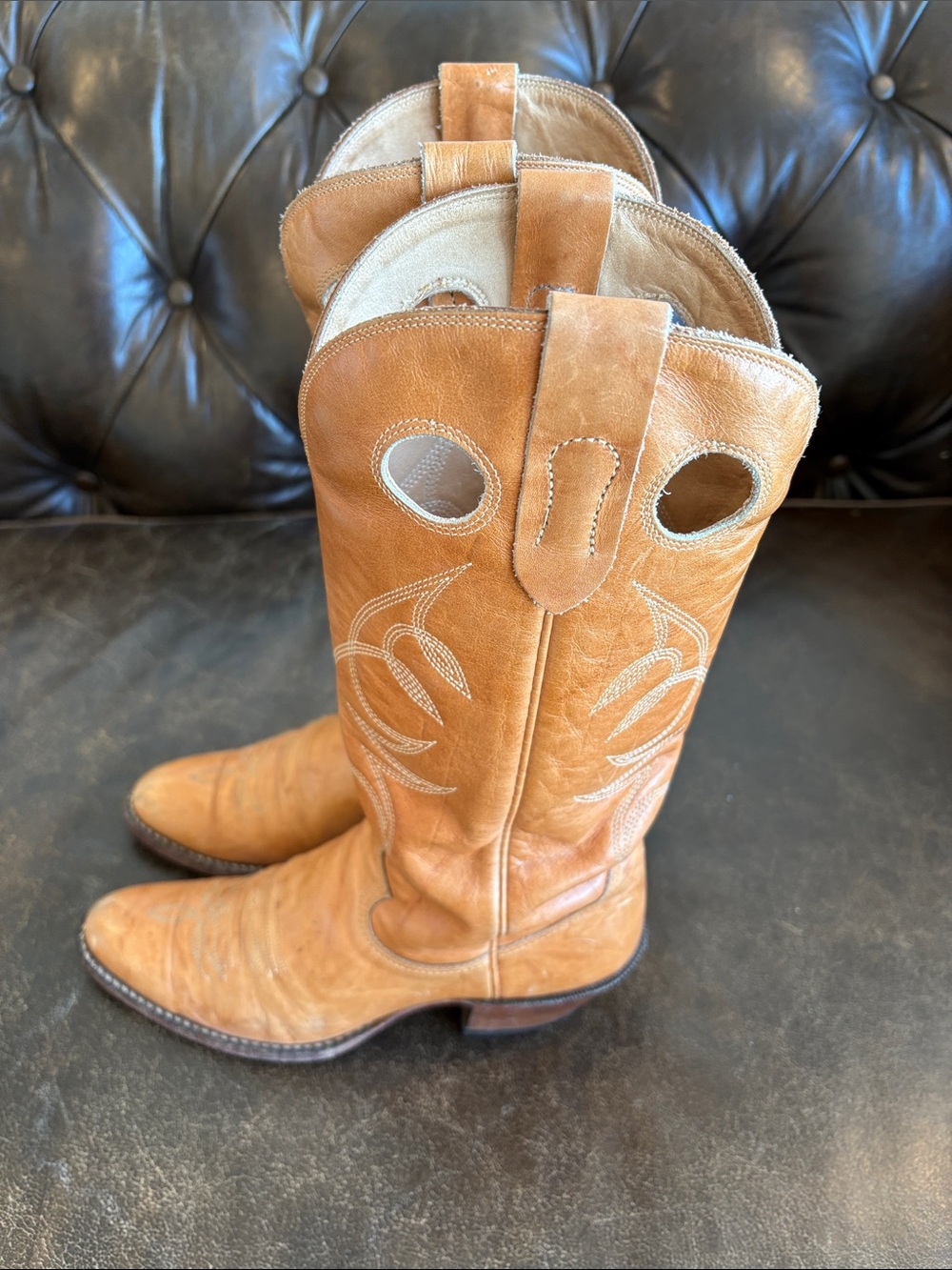 Women’s Classic Tan Leather Western Boots Size 8